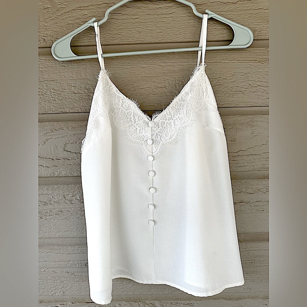 White lace tank size small